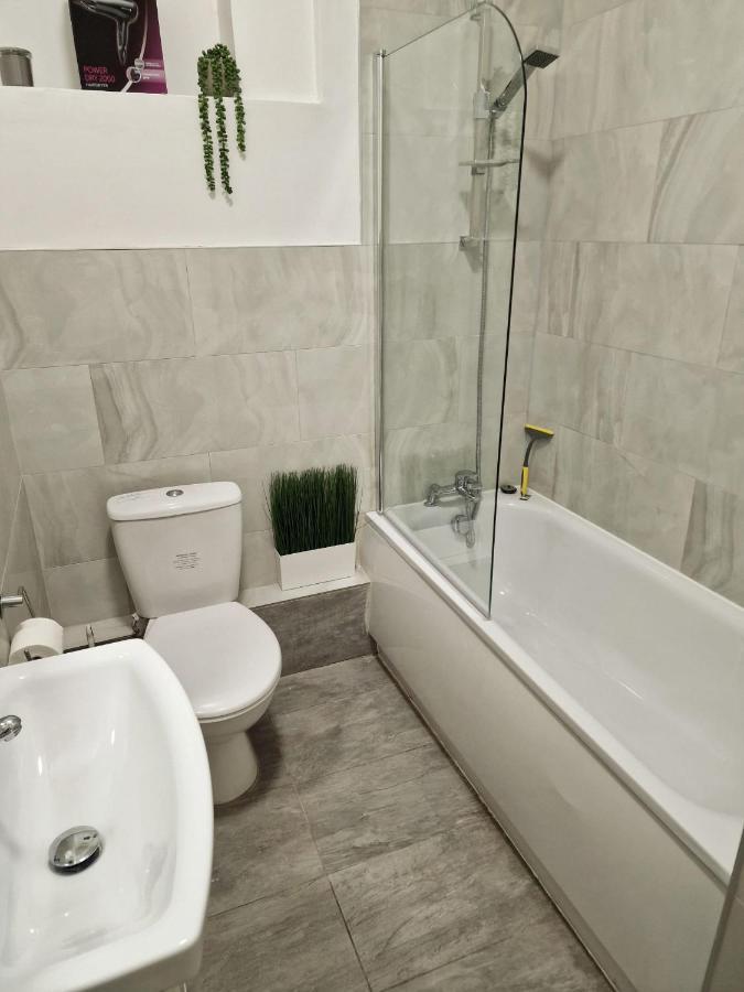 Spacious 4 Bedrooms Apartment For 10 Near Marble Arch Лондон Екстериор снимка